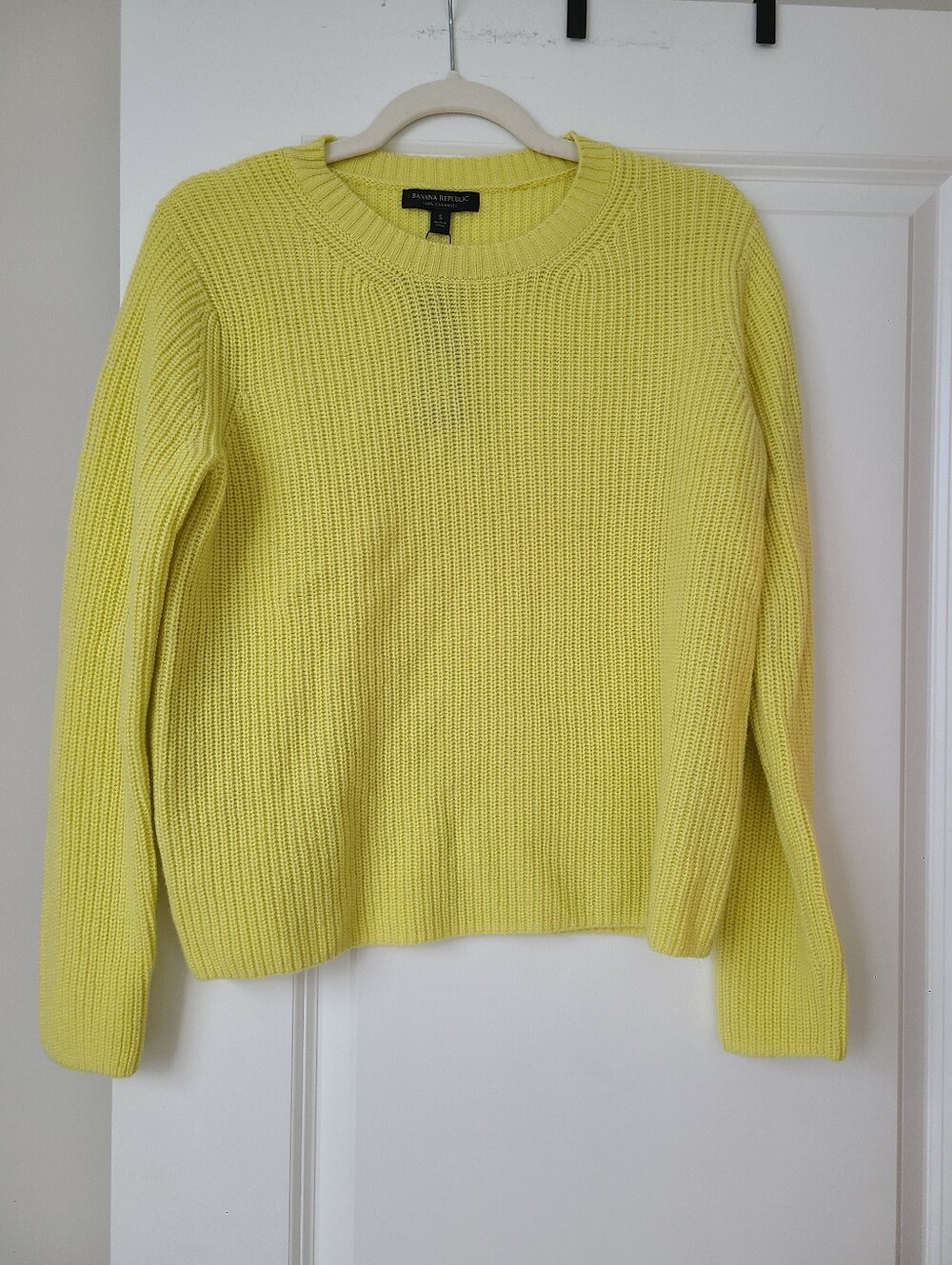 Banana Republic Yellow Lime Cashmere Sweater